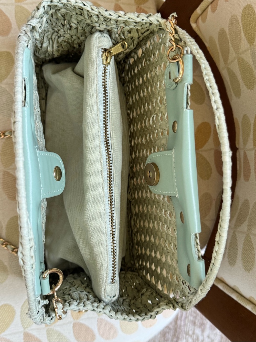 House of Harlow 1960 Gold and Pale Green Woven Crossbody Shoulder Clutch - Picture 11 of 12